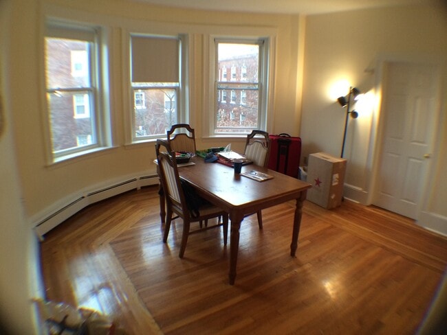 Building Photo - 19 Green St