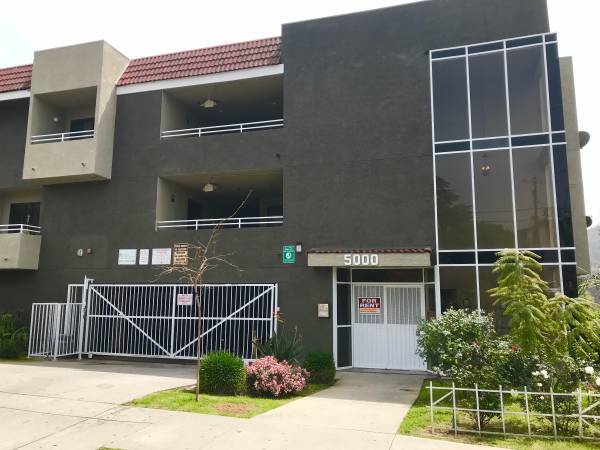 Foto principal - 5000 Echo St