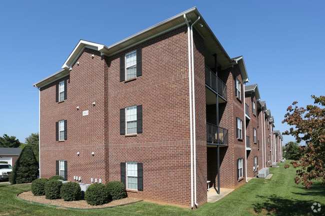 Building Photo - Jackson's Landing