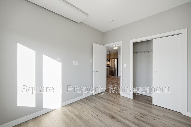 Photo du bâtiment - 8550 82 Ave NW