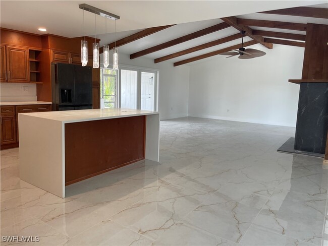 Foto del edificio - 2210 Isle of Pines Ave