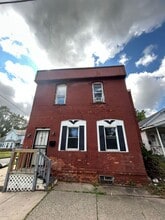 Building Photo - 1222 Idaho St