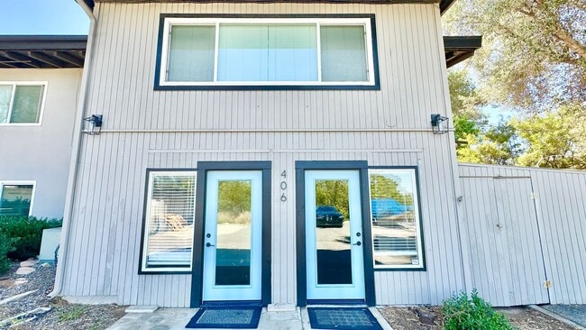 Building Photo - Upgraded & Remodeled Unit in Fallbrook!  H...