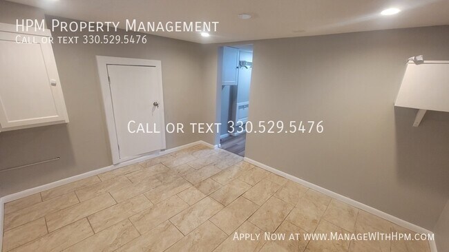 Foto del edificio - 392 Bailey Ct