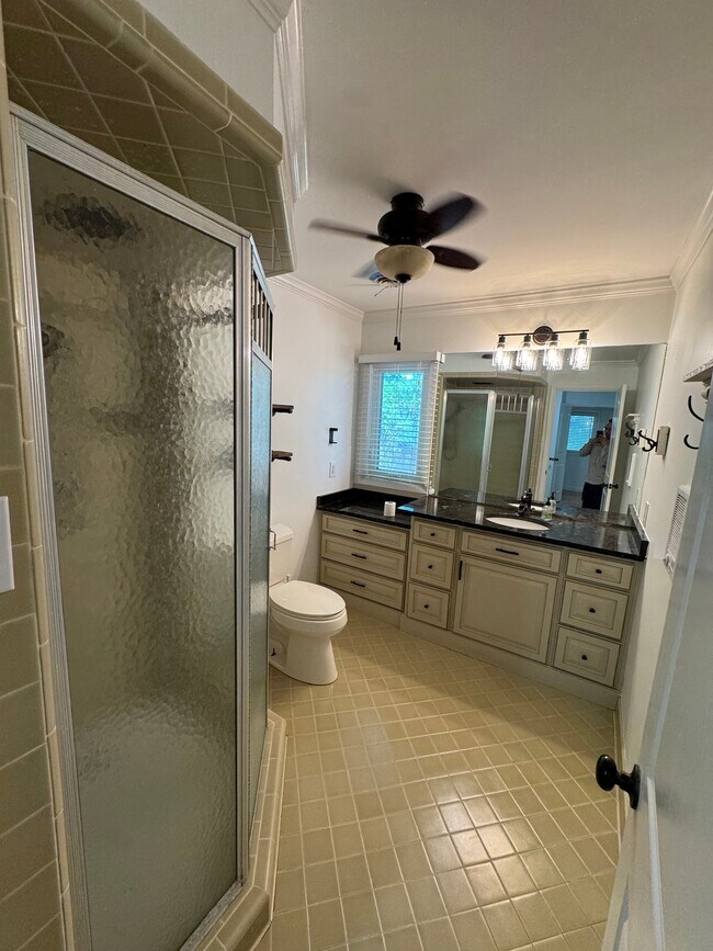 Foto del edificio - 732 Hillgate Rd