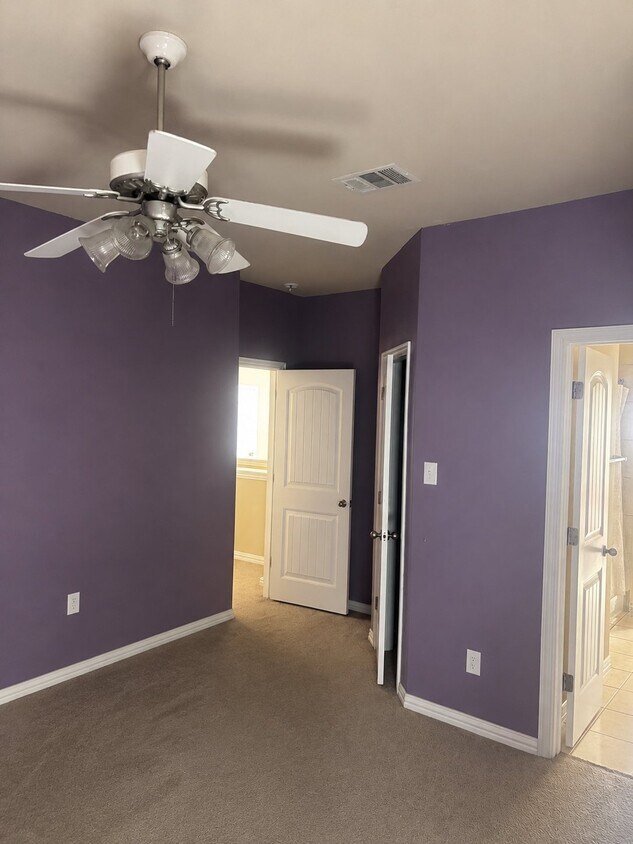Building Photo - 908 Hartman Dr