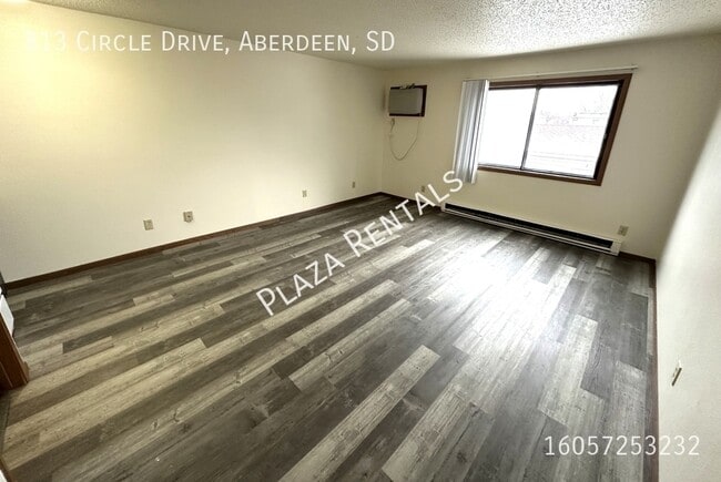 Foto del edificio - 307 11th Ave NW