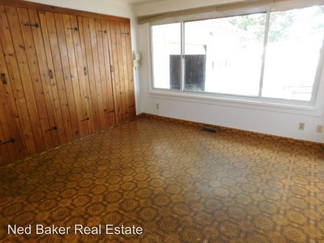 Building Photo - 4 br, 1 bath House - 15854 Silver Falls Hwy.