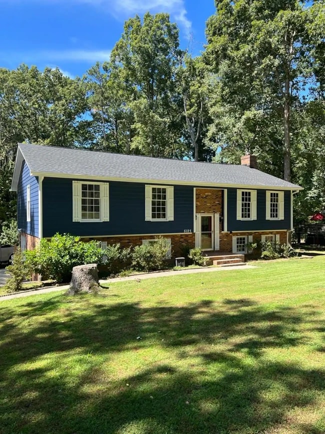 Building Photo - 5125 Raintree Rd