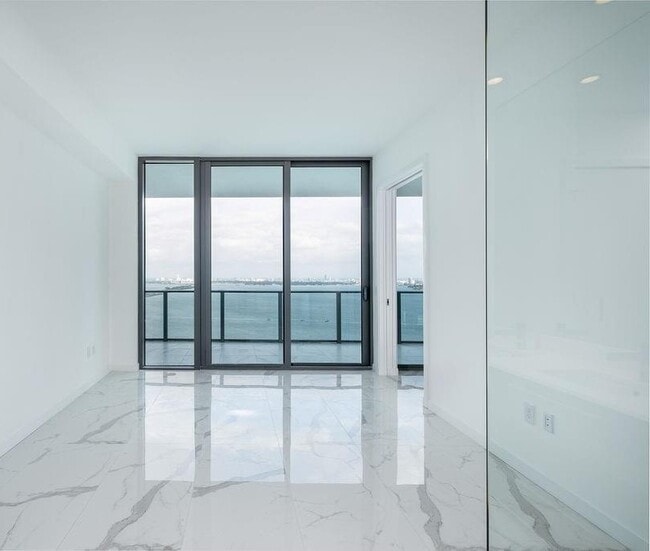 Foto del edificio - 480 NE 31st