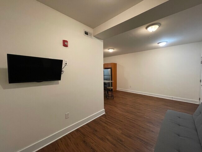 Photo - 3836 Spring Garden St Apartments