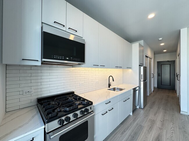 Foto del edificio - 2155 N Elston Ave