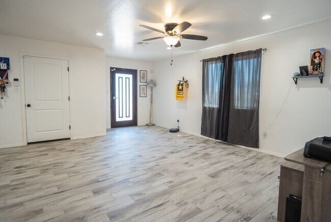 Foto del edificio - 2231 E 14th St