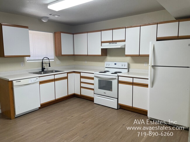 Foto del edificio - 729 E Laporte Dr