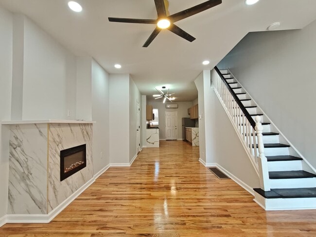 Photo - 344 N Redfield St Townhome