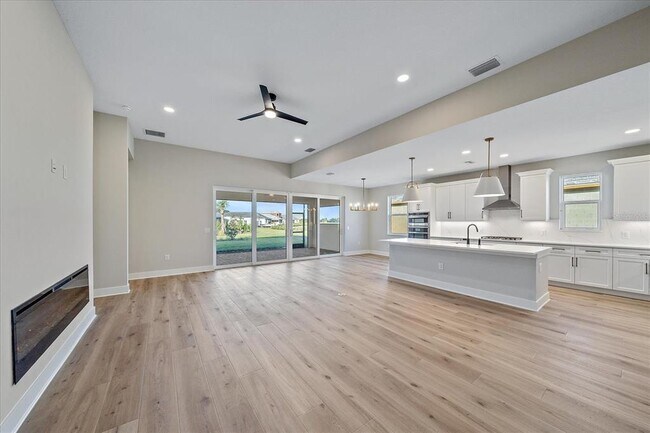 Foto del edificio - 8387 Windbound Ct