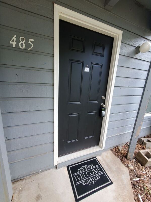 Building Photo - 485 Senate St NW