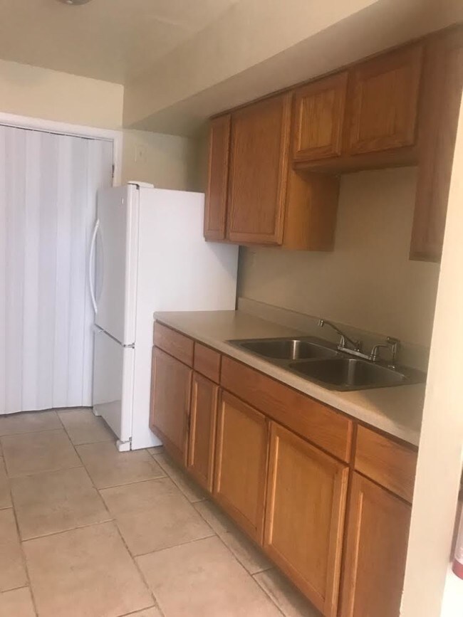 10 Longbow Ct Unit 1, Sicklerville, NJ 08081 Apartment for Rent in