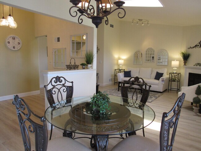 Foto del edificio - 36 Highland Cir