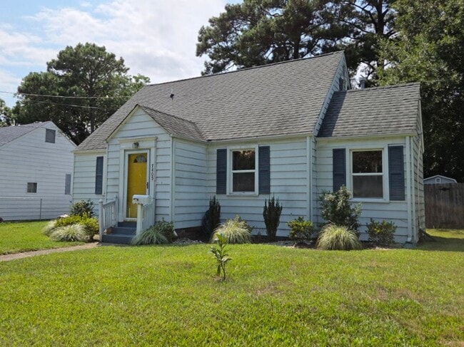 Building Photo - 7405 Yorktown Dr