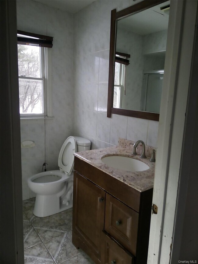 Foto del edificio - 107 Barnes Rd