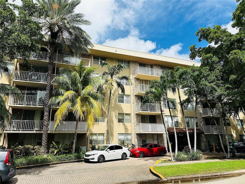 Photo - 1805 SANS SOUCI BLVD Unit 418