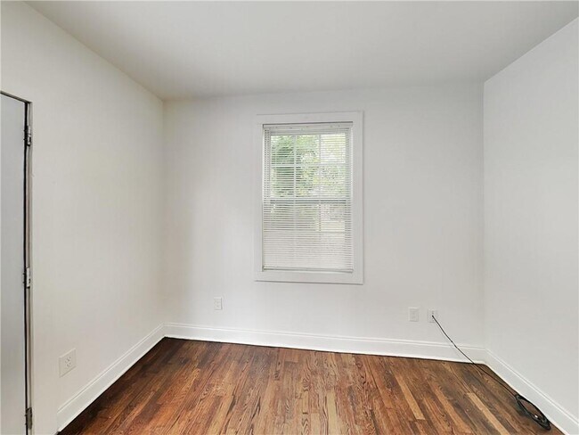 Foto del edificio - 1923 Markone St NW