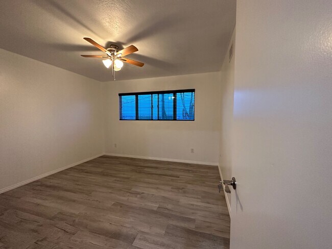 Foto del edificio - 576 13th St