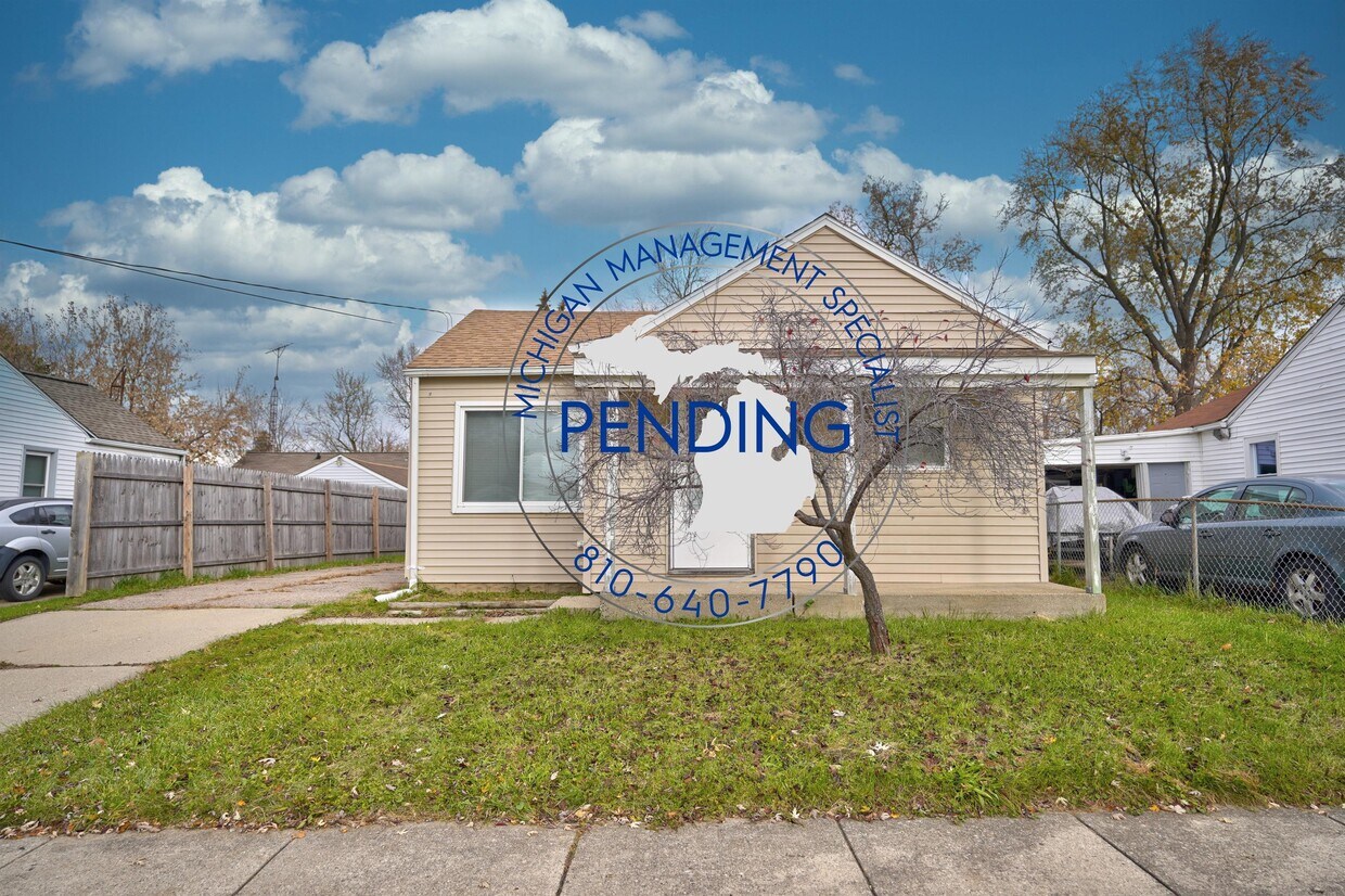 Primary Photo - 1389 Kenneth St