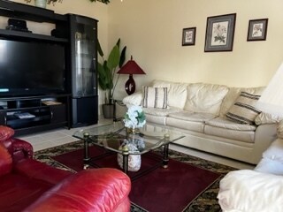 Building Photo - 9645 Blue Bell Dr