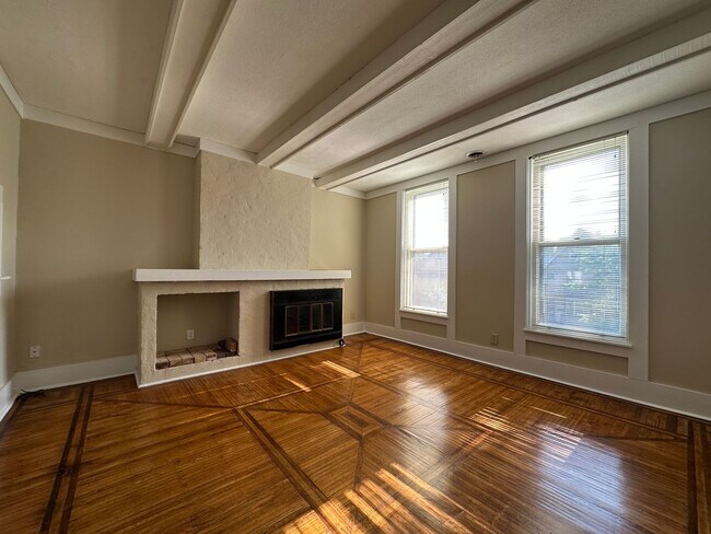 Foto del interior - 1669 N Humboldt Ave