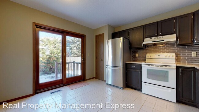 Building Photo - 3 br, 2 bath House - 4712 Blazewood Dr.