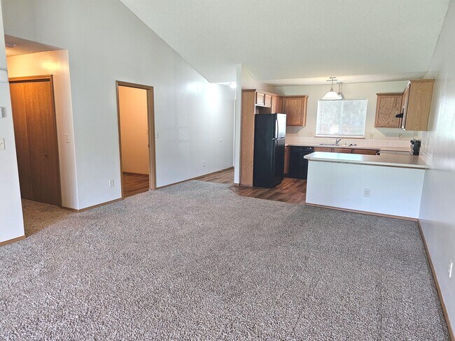 Foto del edificio - 726 Highland Ridge Dr
