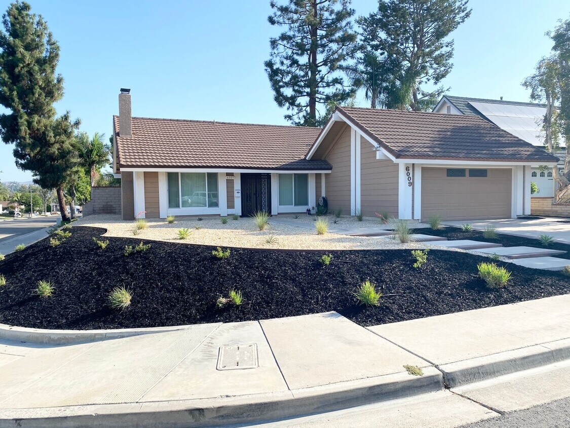 Foto principal - Amazing Pet friendly Anaheim home!