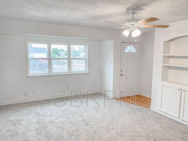Foto del edificio - 3401 E 16th St