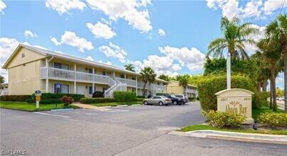 Building Photo - 4625 Bayshore Dr