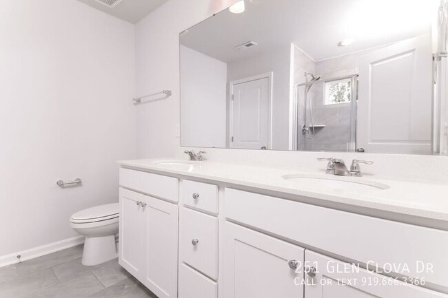 Building Photo - 251 Glen Clova Dr