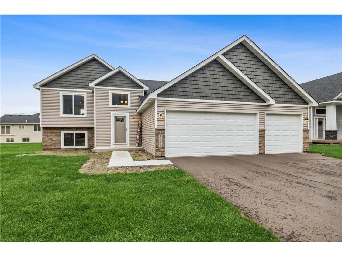 17xx Riverside Dr, Shakopee, MN 55379 House Rental in Shakopee, MN