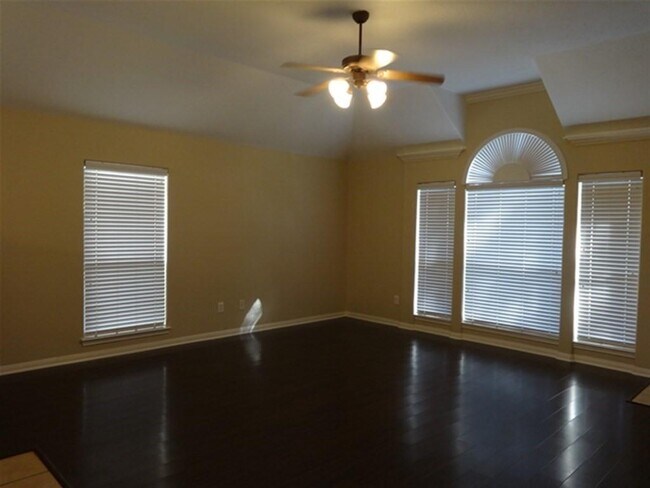 Building Photo - 3807 Kimberly Dr