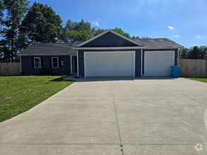 Building Photo - 58975 Spring Creek Trail
