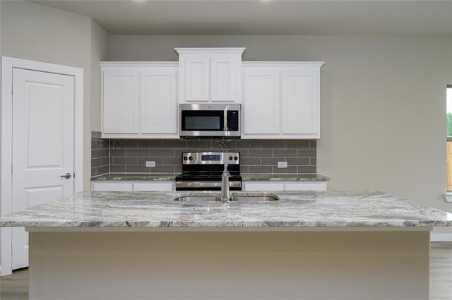 Foto del edificio - 412 Heritage Grv Rd