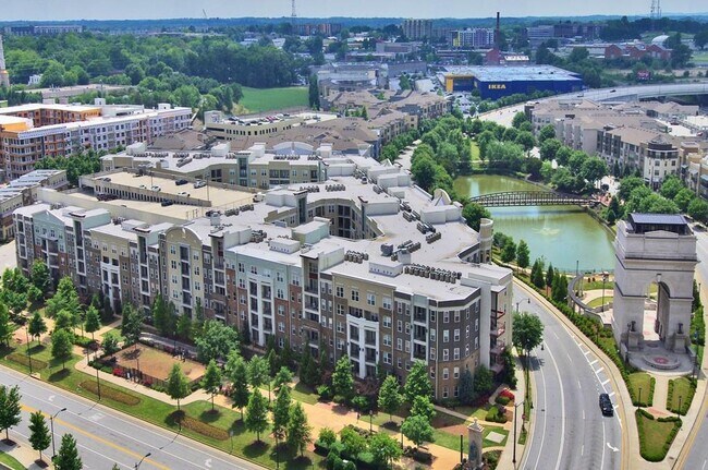 Foto del edificio - 390 17th St NW