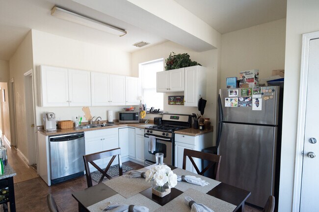 Foto del edificio - 3040 S Ashland Ave