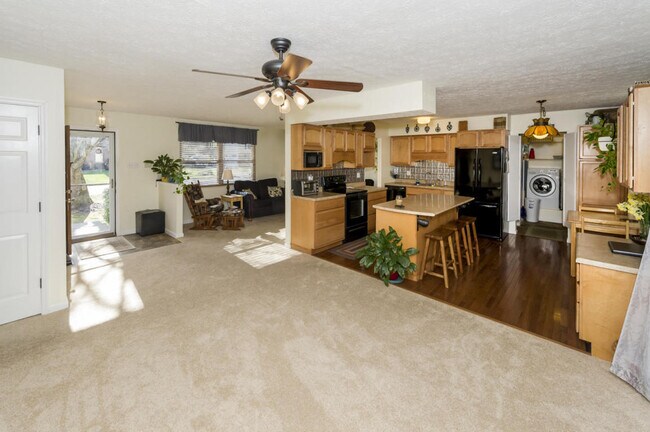 Foto del edificio - 5939 Westmere Dr