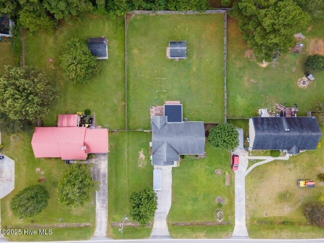 Foto del edificio - 295 Riggs Rd