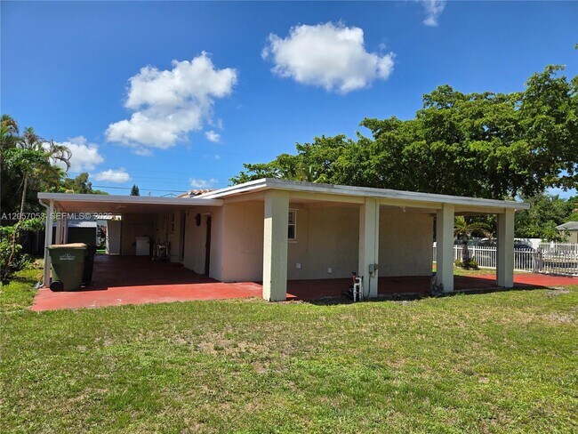 Foto del edificio - 12975 NW 16th Ave