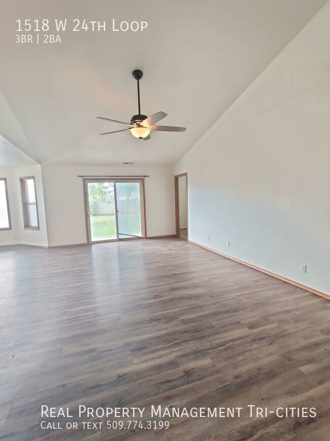 Building Photo - Great South Kennewick location close to fr...