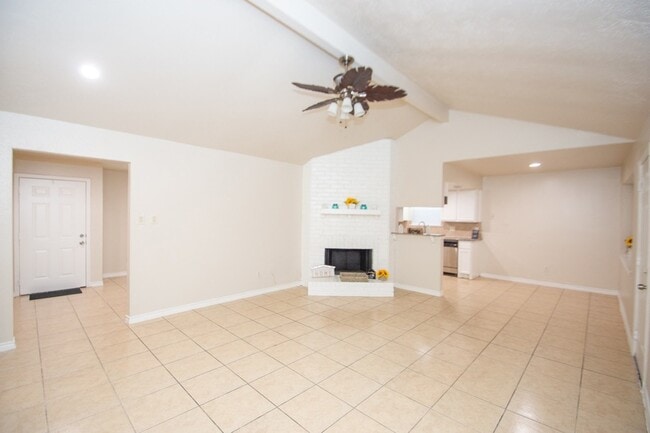 Building Photo - 6710 Stiller Dr