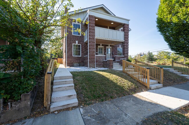 Foto del edificio - 605-607-607 S Champion Ave