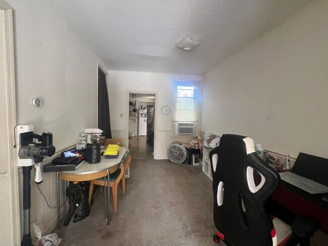 Foto del edificio - 2-bedroom, 1.5-bathroom home located in th...